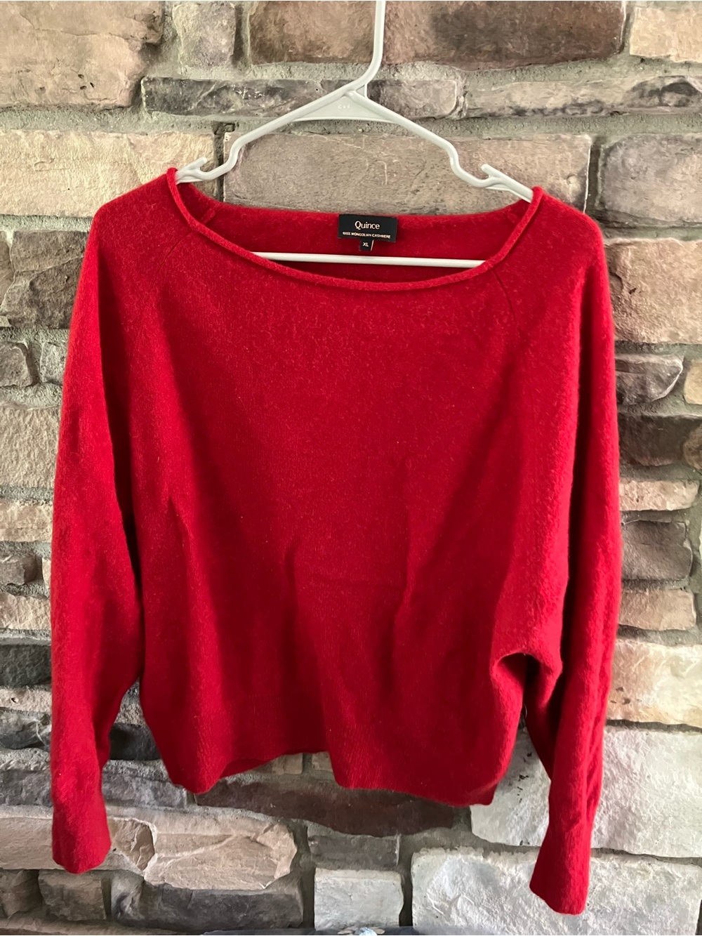 Quince Women’s Red 100% cashmere Crewneck Sweater